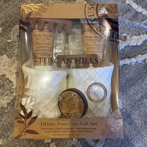 Tuscan Hills Deluxe Foot Care Gift Set